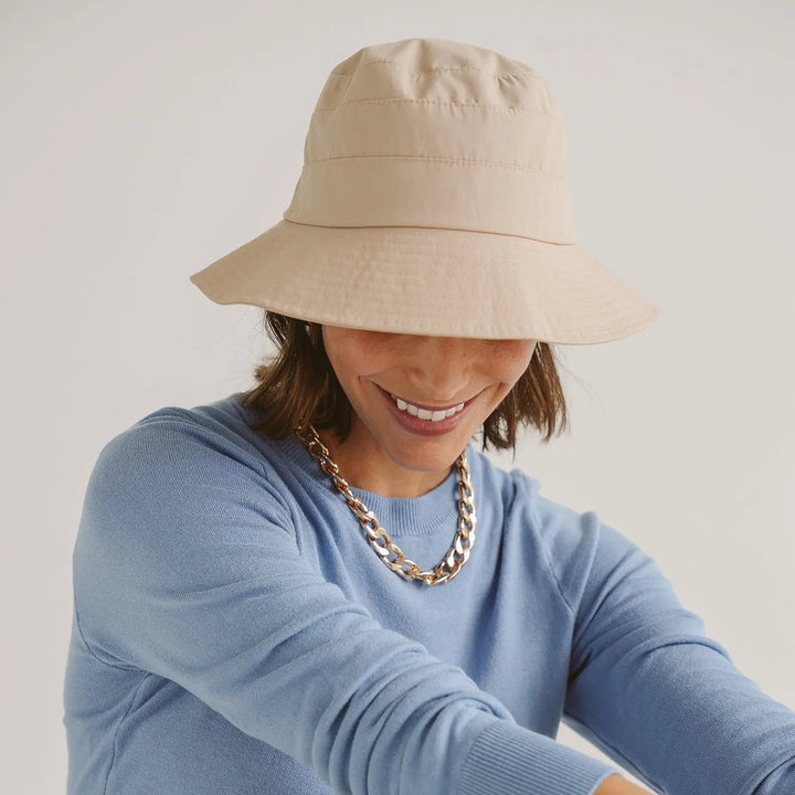 Ella Bucket