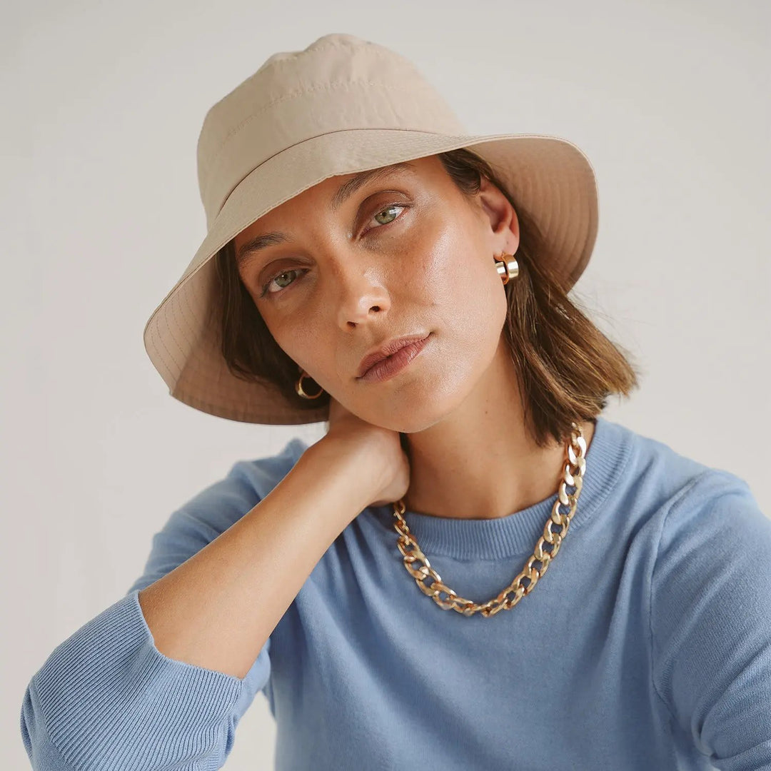 Ella Bucket