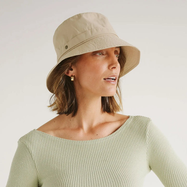 Storm Sou'wester Bucket